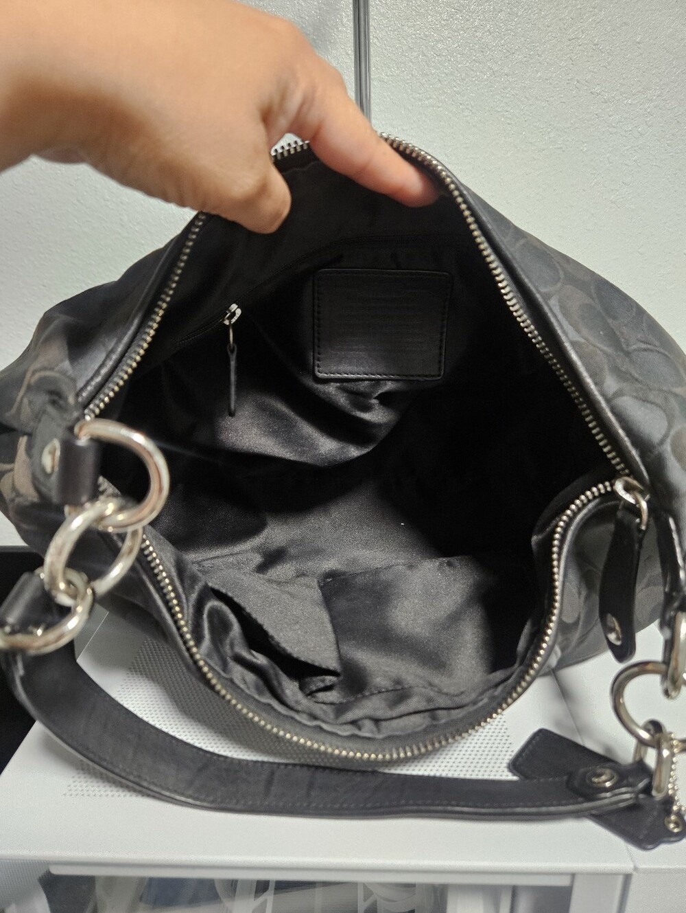 Coach Ashley Signature Hobo Satchel - Picture 6 of 9